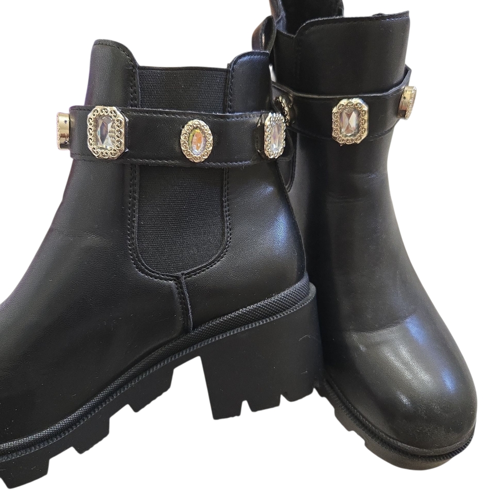 Elegant Black Women's Boots - Picture 3 of 5